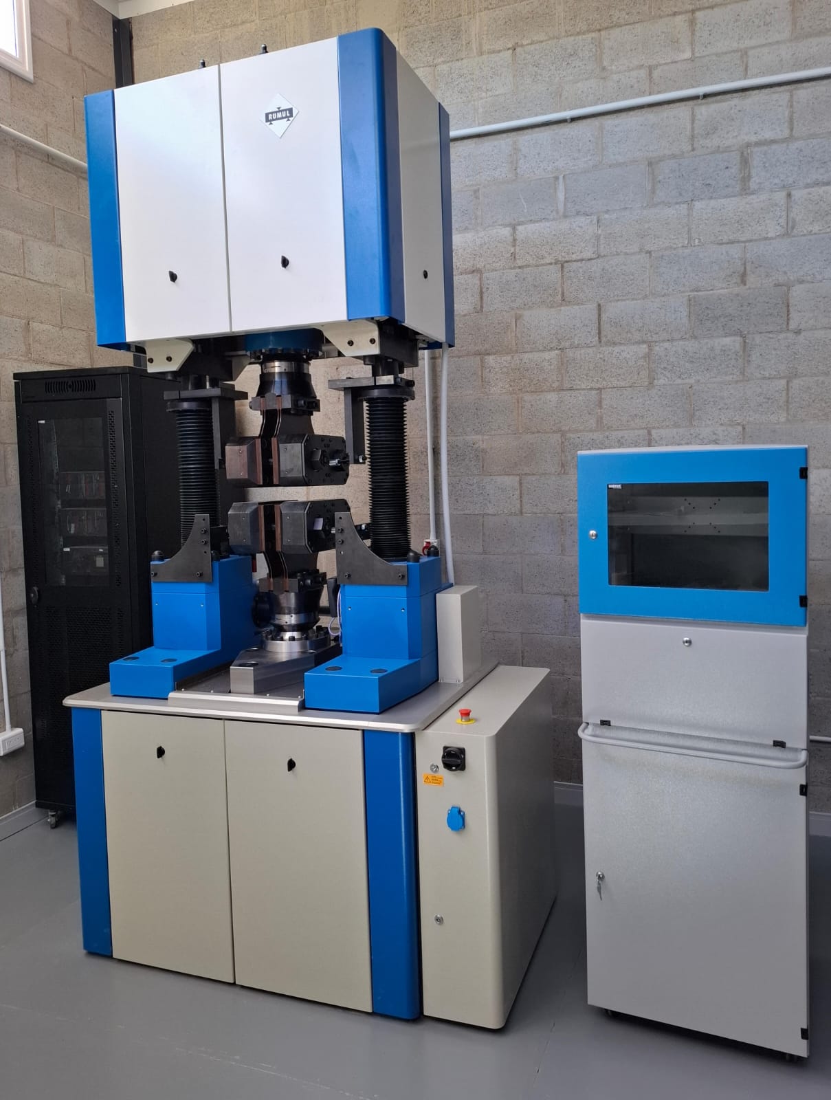 Fatigue Workshop – Resonant testing machine